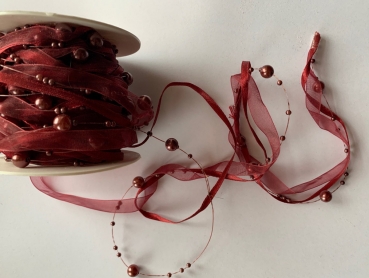 Band mit Perlen bordeaux